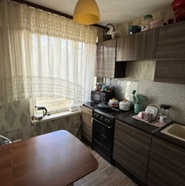 Продажа 2-комн квартиры на вторичном рынке Сходня, улица Тюкова,  д. 10