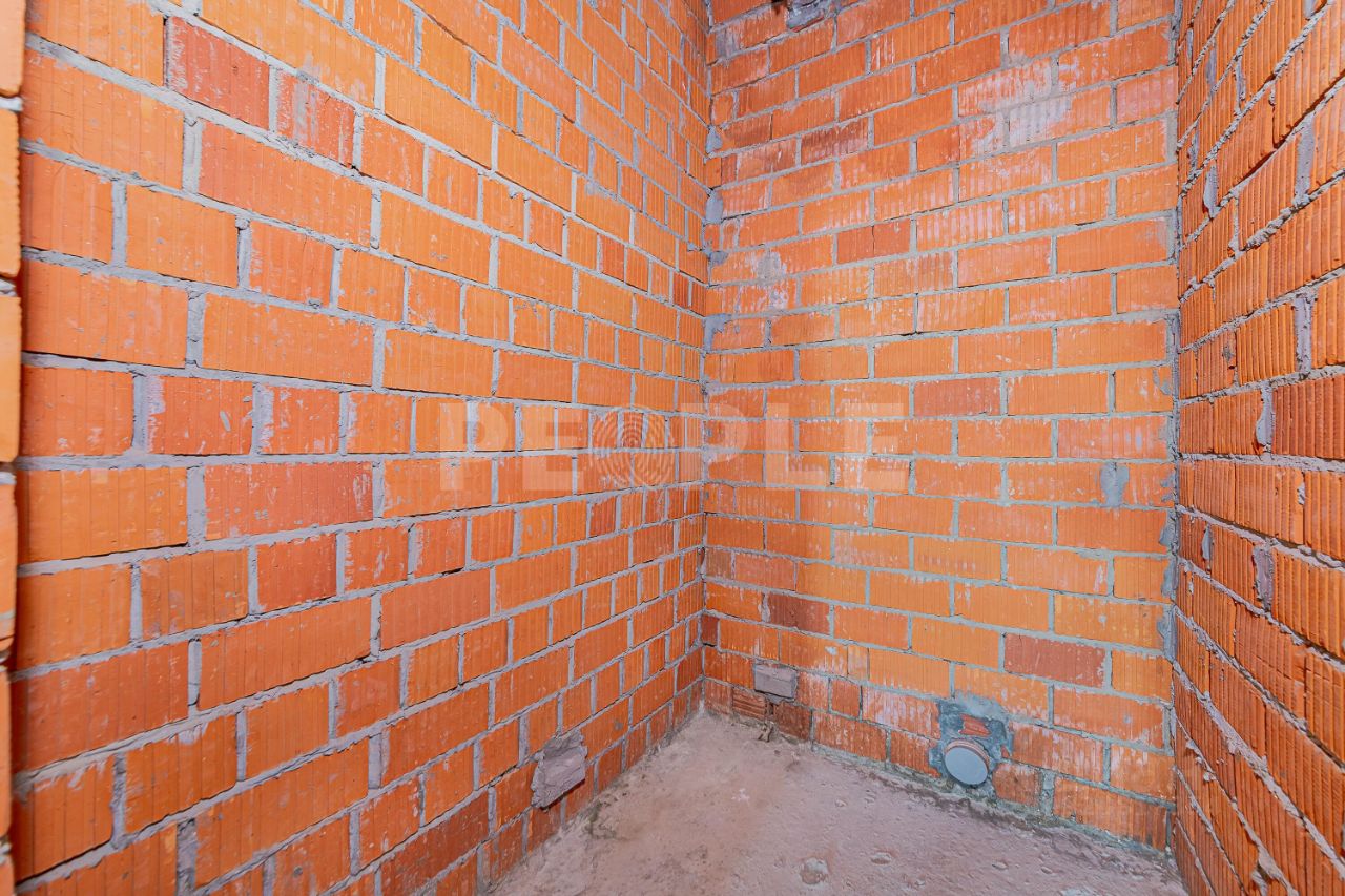 Продажа 3-комн квартиры на вторичном рынке Студенческая улица, 20