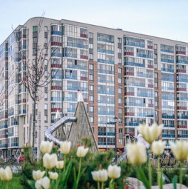 Продажа 2-комн квартиры на вторичном рынке Бугры, ул Шекспира,  д. 3