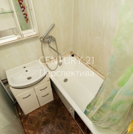 Продажа 3-комн квартиры на вторичном рынке ул Ферганская,  д. 24