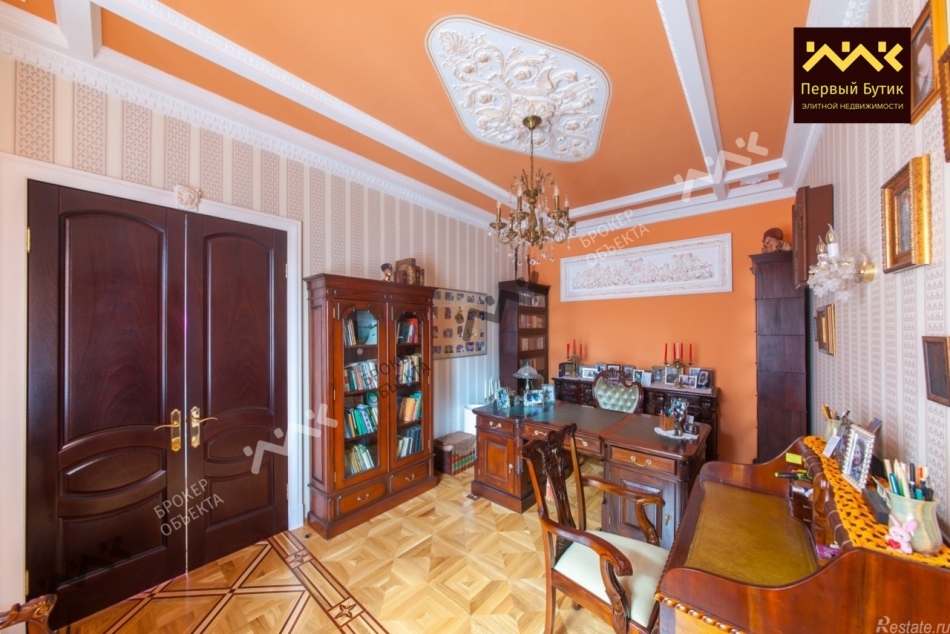 Продажа 6-комн квартиры на вторичном рынке Макаренко пер,  д. 10
