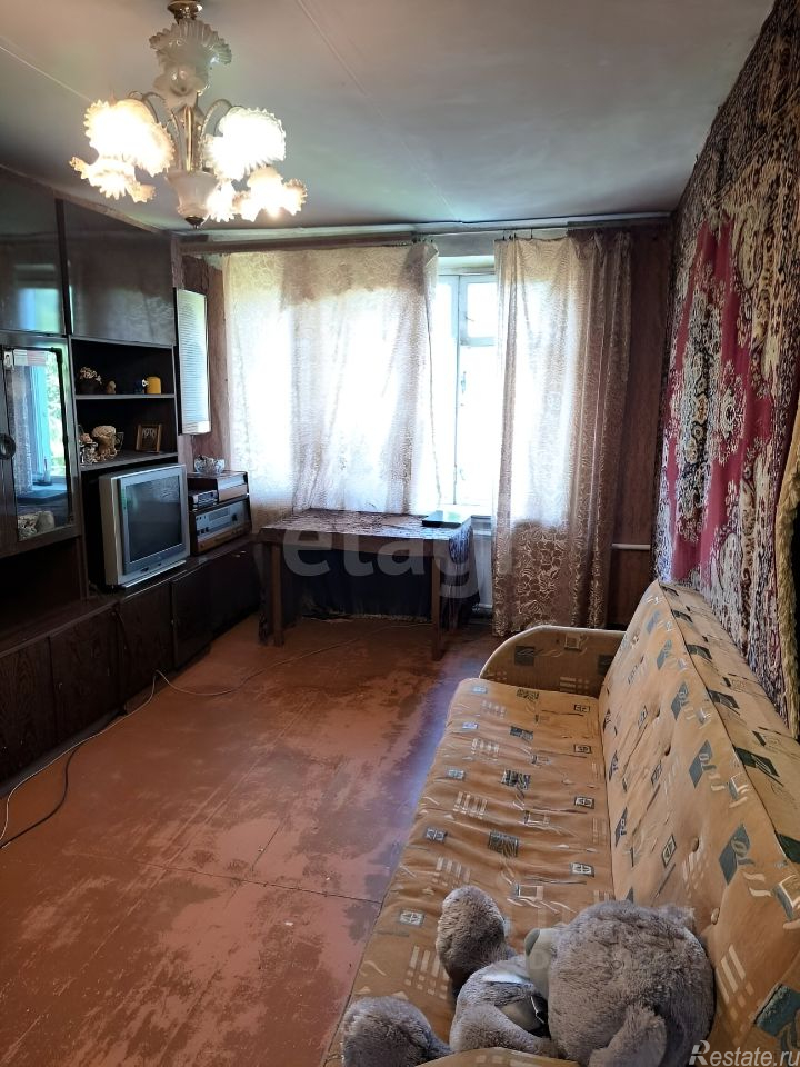 Продажа 3-комн квартиры на вторичном рынке Домодедово, Советская улица,  д. 5