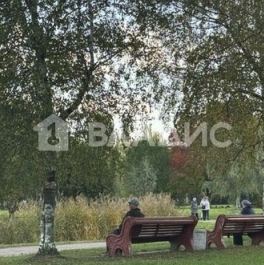 Продажа 2-комн квартиры на вторичном рынке Апрельская улица,  д. 5