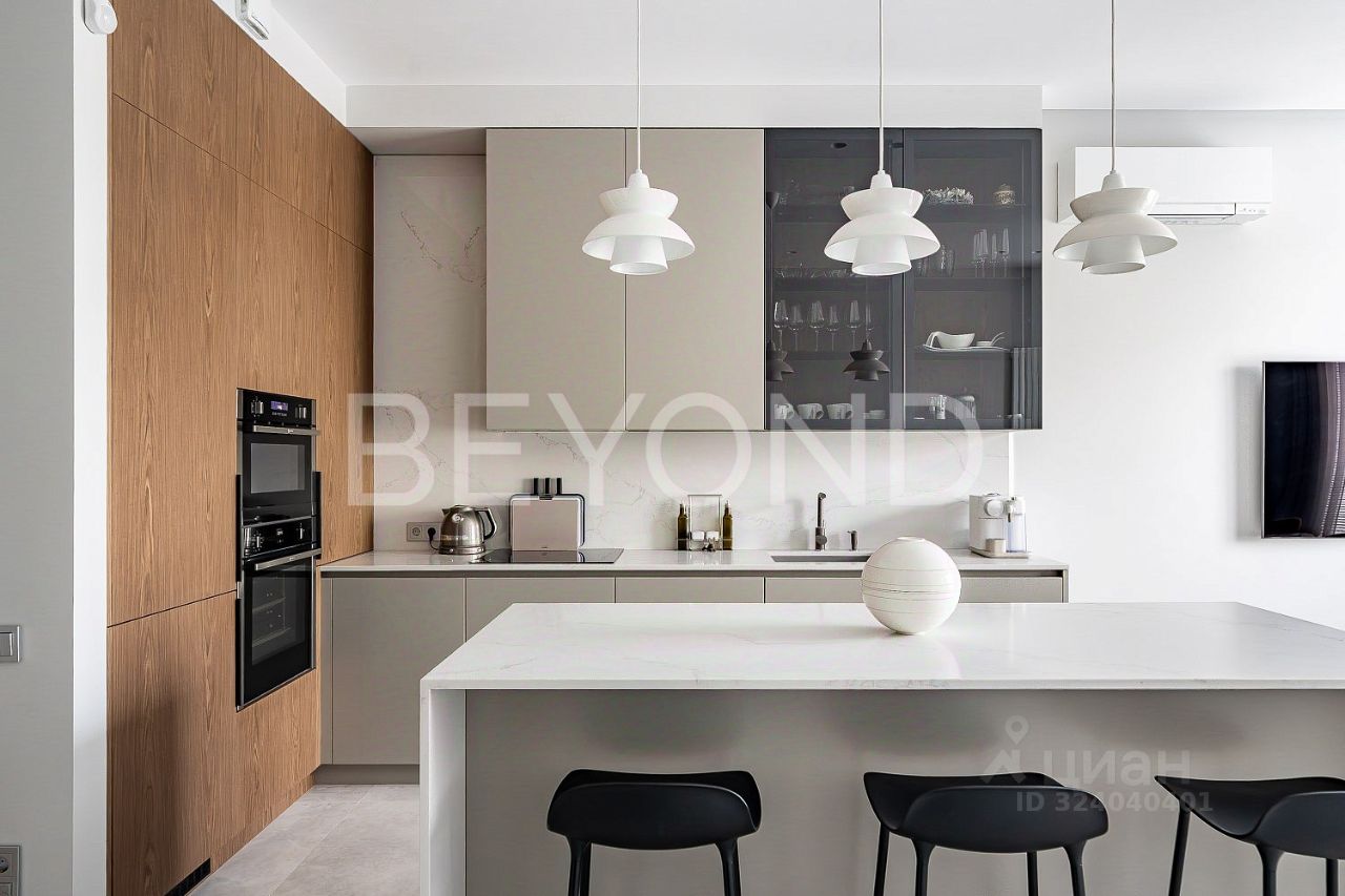 Продажа 2-комн квартиры на вторичном рынке Спортивная улица, 2