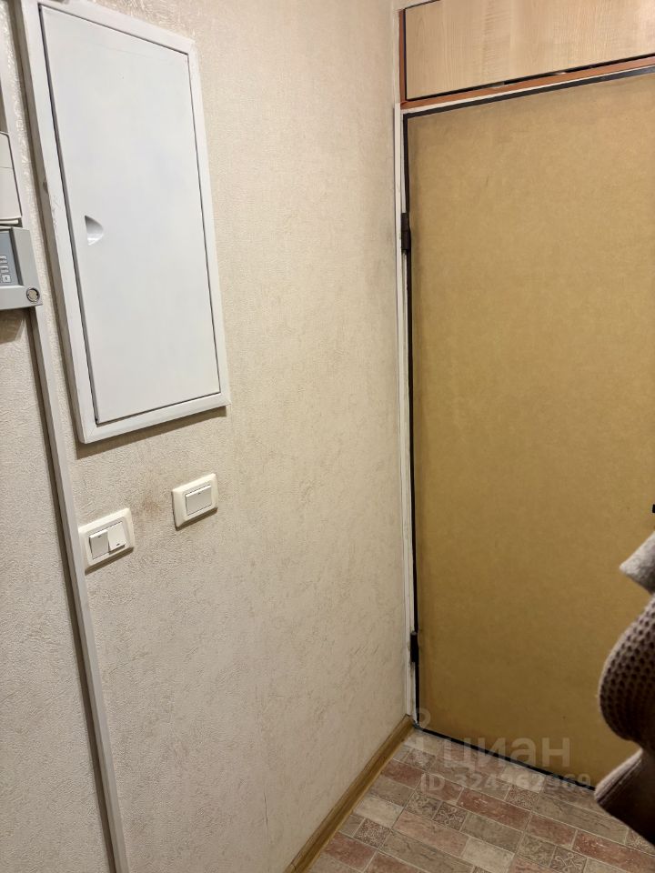 Продажа 2-комн квартиры на вторичном рынке улица Металлургов, 8/20