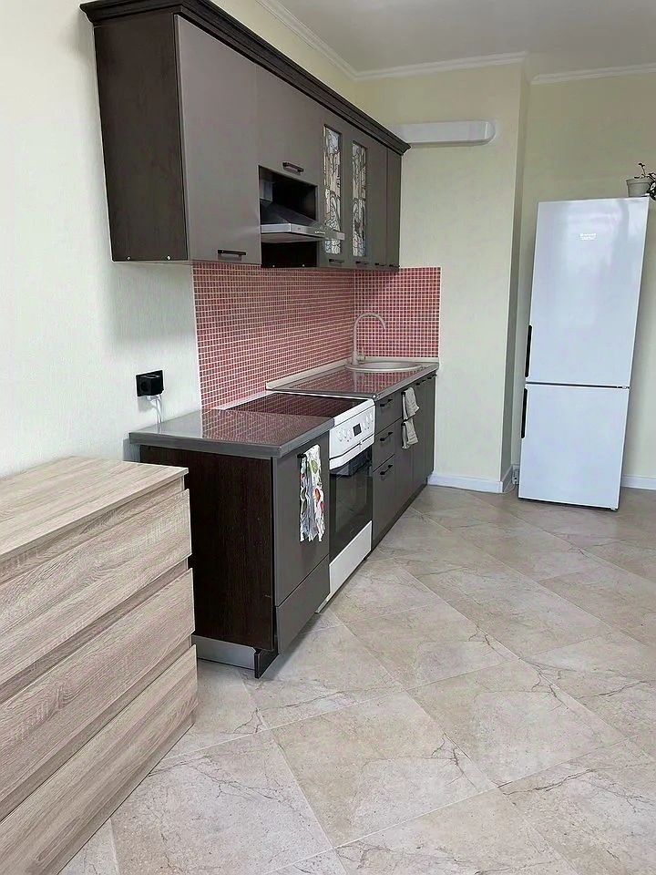 Аренда 3-комн квартиры на вторичном рынке улица Народного Ополчения, 11