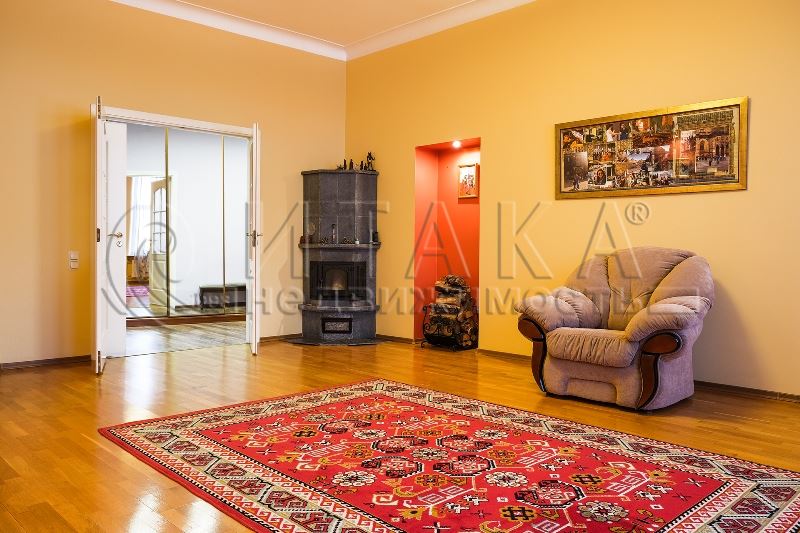 Продажа 4-комн квартиры на вторичном рынке Выборг, Ленинградское,  д. 15