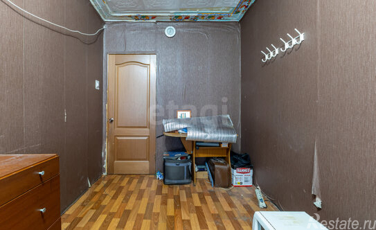 Продажа 4-комн квартиры на вторичном рынке Лиговский пр-кт,  д. 75-77,  к. Ж