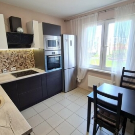 Аренда 2-комн квартиры на вторичном рынке Маршака пр-кт,  д. 22