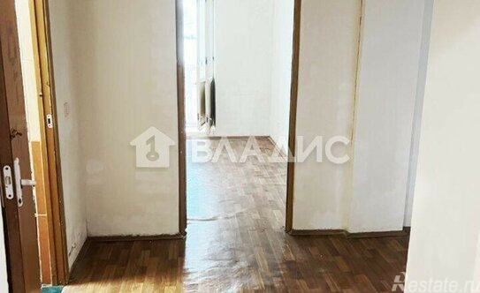 Продажа 3-комн квартиры на вторичном рынке Нахабино, ул Красноармейская,  д. 44,  к. 1