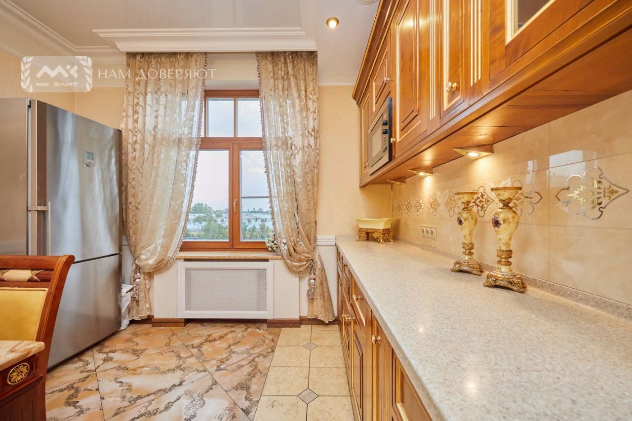 Продажа 3-комн квартиры на вторичном рынке 9-я Советская улица, 5