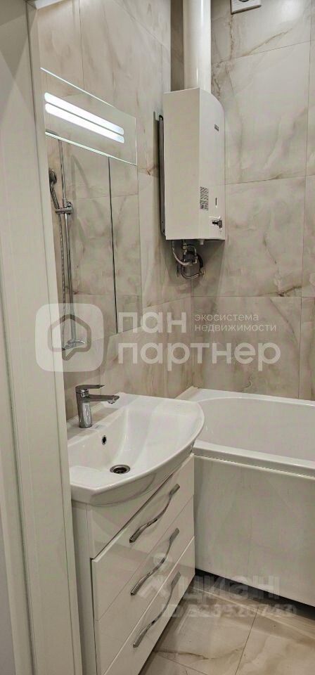 Продажа 2-комн квартиры на вторичном рынке площадь Чернышевского, 10