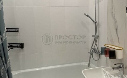 Продажа 3-комн квартиры на вторичном рынке ул Красовского,  д. 2,  к. 2