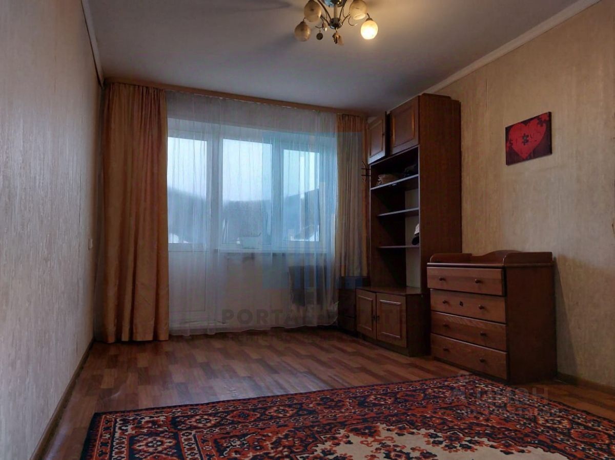 Продажа 2-комн квартиры на вторичном рынке Крюково пгт, улица Зеленая, 3