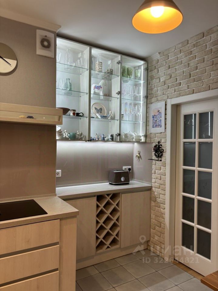 Продажа 2-комн квартиры на вторичном рынке пос. Парголово, улица Брюлловская, 5