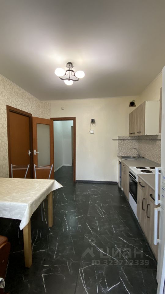 Аренда 3-комн квартиры на вторичном рынке Химки, улица Горшина, 3к2