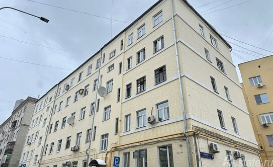 Продажа 2-комн квартиры на вторичном рынке Медовый переулок,  д. 8