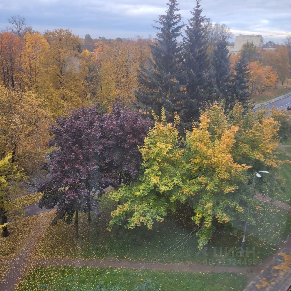 Продажа 1-комн квартиры на вторичном рынке Колпино, улица Коммуны, 23