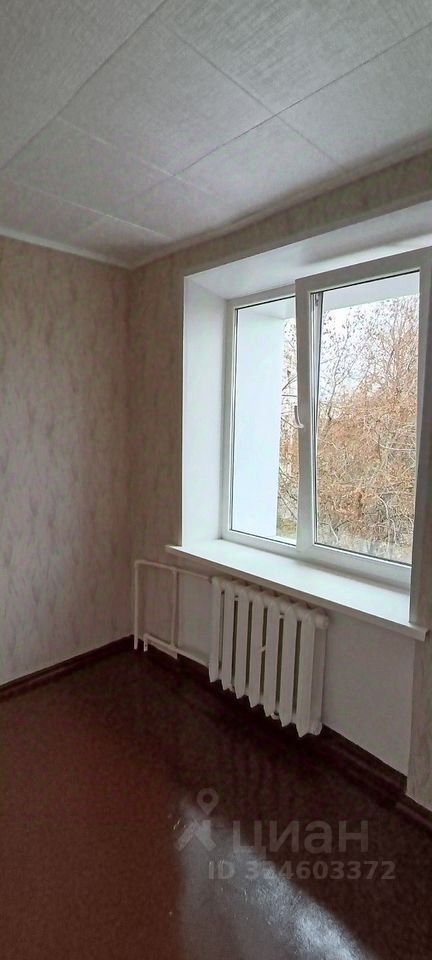 Продажа 3-комн квартиры на вторичном рынке Кириши, улица Мира, 3