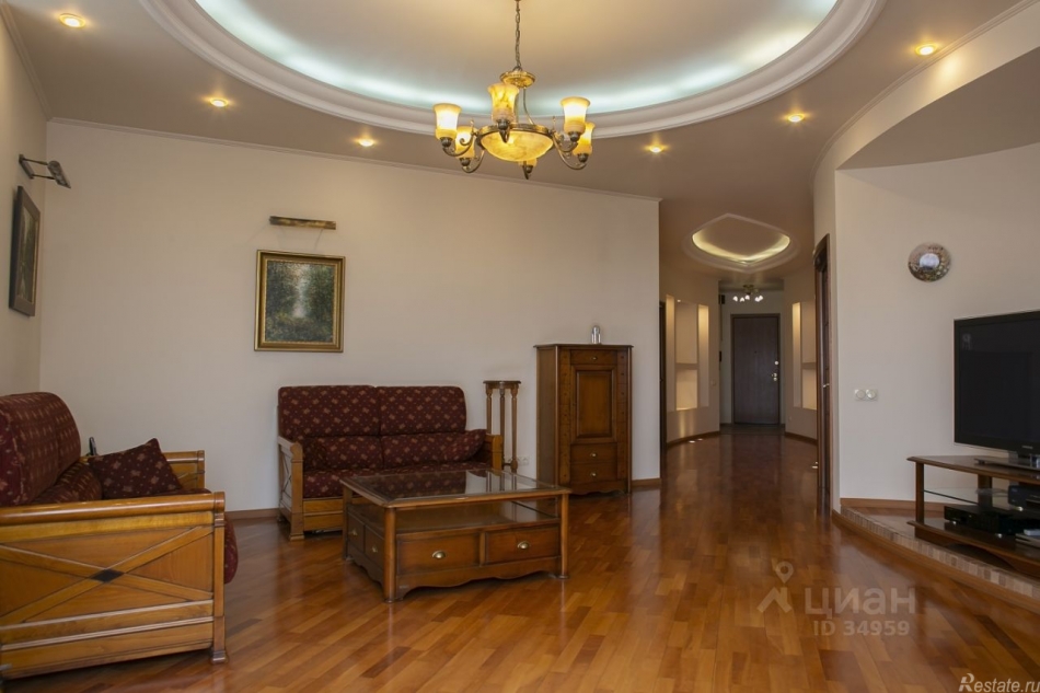 Аренда 4-комн квартиры на вторичном рынке Вересаева ул,  д. 13