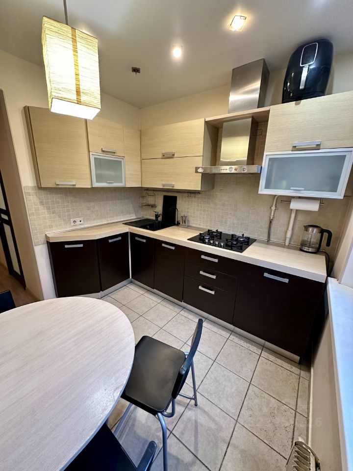 Продажа 2-комн квартиры на вторичном рынке Сумской проезд, 12К2