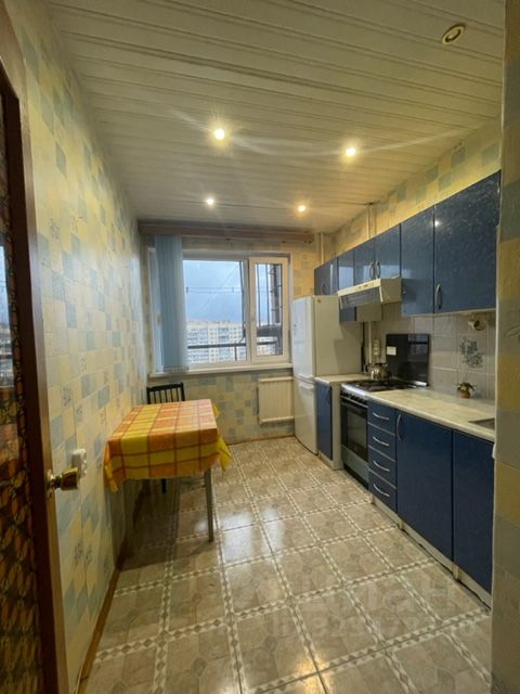 Продажа 2-комн квартиры на вторичном рынке улица Кораблестроителей, 35