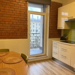 Продажа 1-комн квартиры на вторичном рынке Детская ул. ,  д. 18