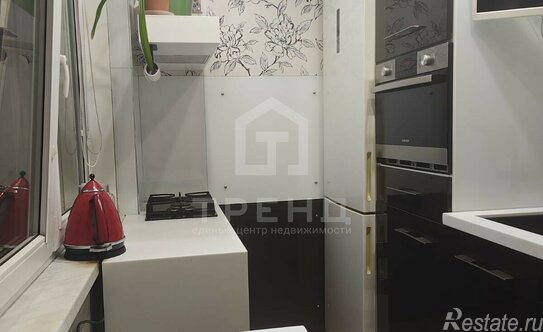 Продажа 2-комн квартиры на вторичном рынке Будапештская улица,  д. 5 к1