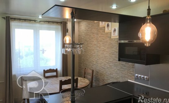 Продажа 2-комн квартиры на вторичном рынке Железнодорожный, Пионерская улица,  д. 7