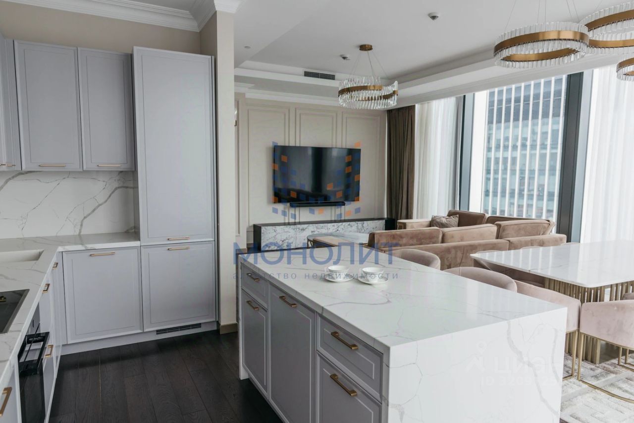 Продажа 4-комн квартиры на вторичном рынке 1-й Красногвардейский проезд, 22с2