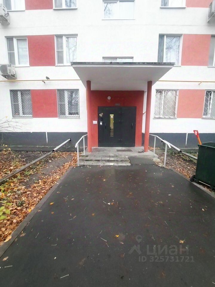 Продажа 2-комн квартиры на вторичном рынке Союзный проспект, 14/9