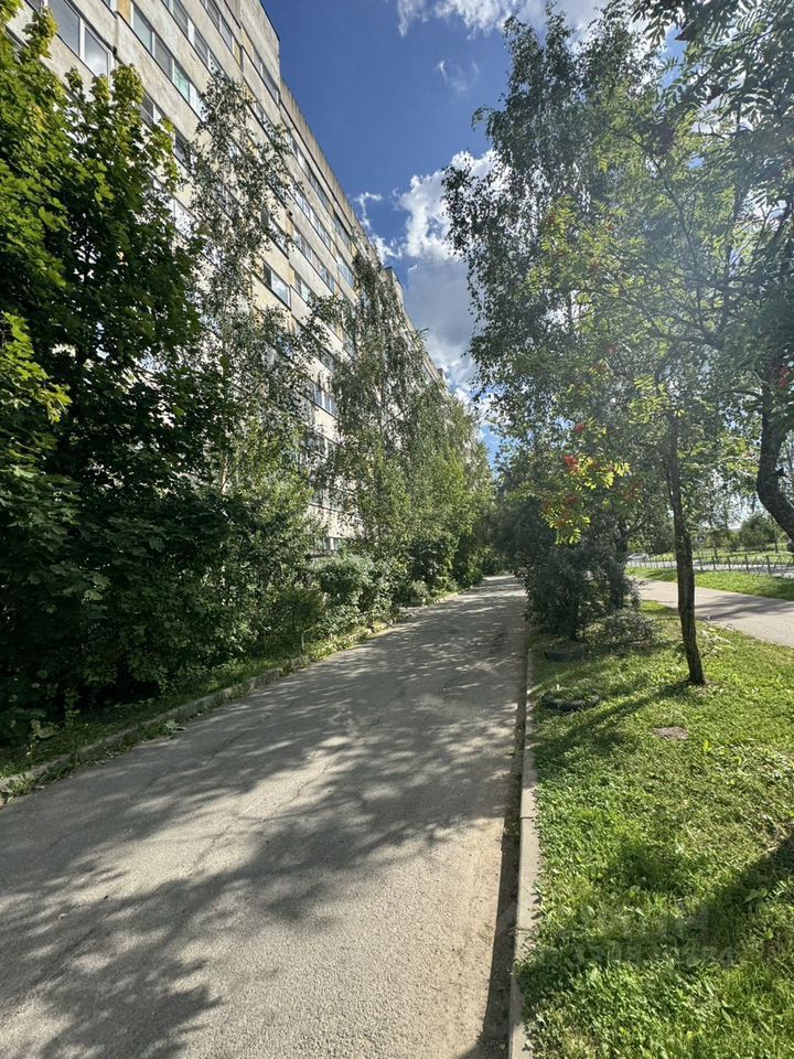Продажа 3-комн квартиры на вторичном рынке Коммунар г., улица Гатчинская, 18А