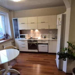 Продажа 2-комн квартиры на вторичном рынке Ленинский пр-кт,  д. 72 к3