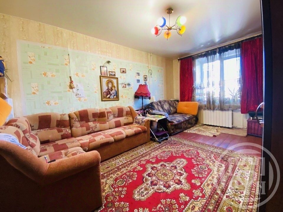 Продажа 2-комн квартиры на вторичном рынке Отрадное, Вокзальная улица, 1