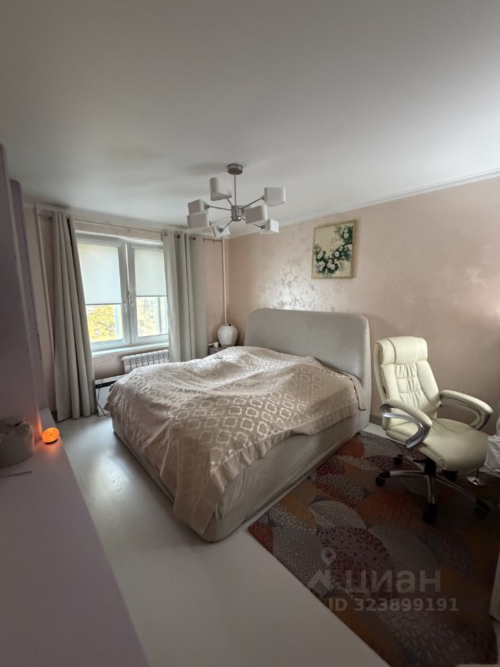 Продажа 3-комн квартиры на вторичном рынке улица Яблочкова, 36