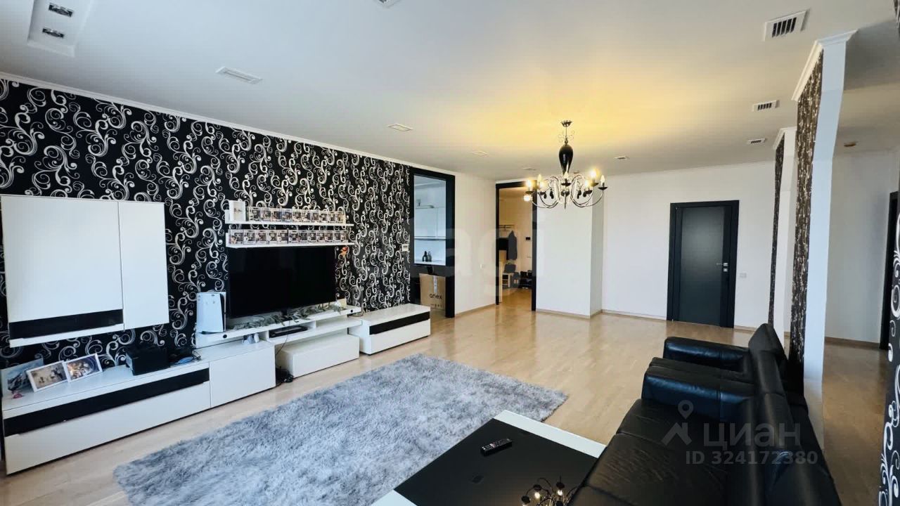 Продажа 4-комн квартиры на вторичном рынке проезд Березовой Рощи, 12