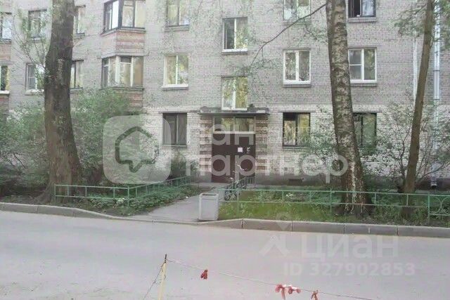 Продажа 3-комн квартиры на вторичном рынке проспект Славы, 26К1