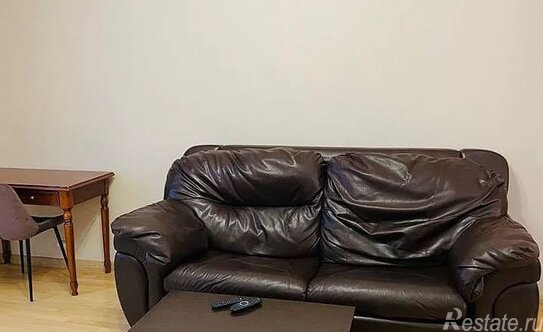 Аренда 2-комн квартиры на вторичном рынке Трёхпрудный переулок,  д. 6