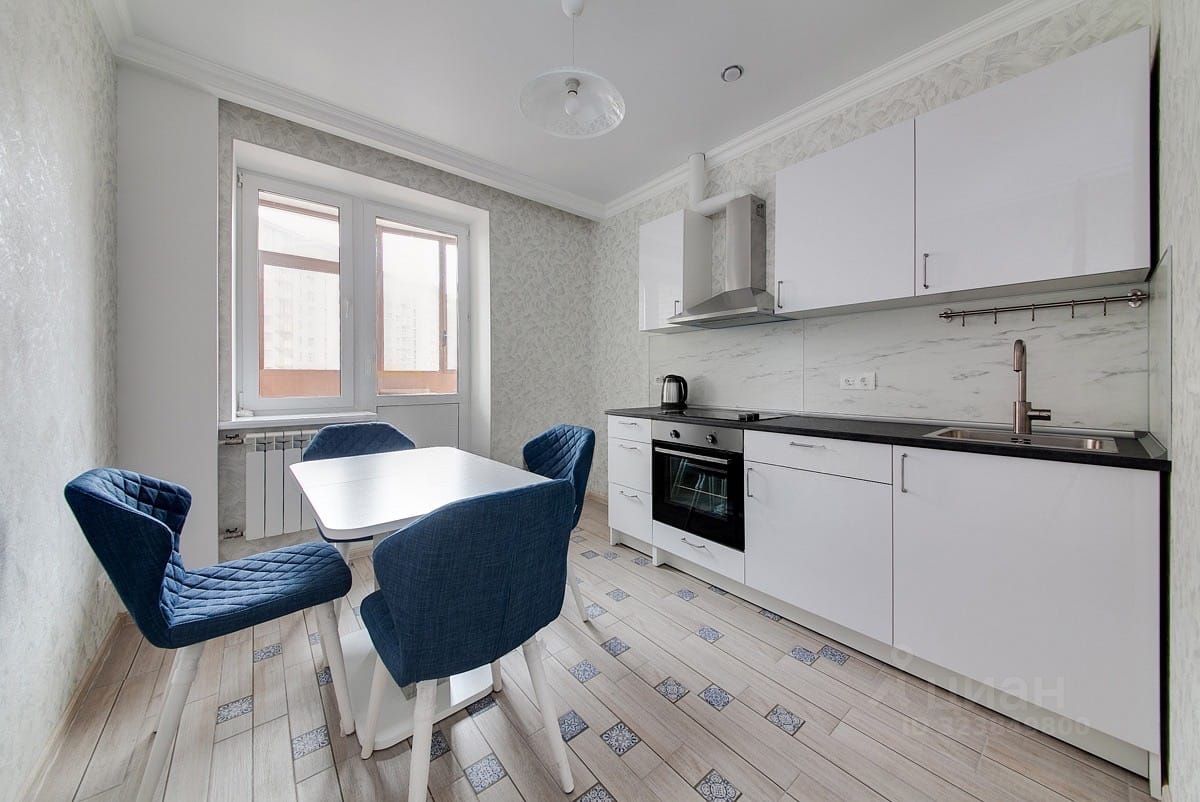 Аренда 2-комн квартиры на вторичном рынке Одинцово, улица Гвардейская, 11