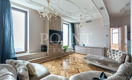 Продажа 4-комн квартиры на вторичном рынке Чапаевский пер,  д. 3