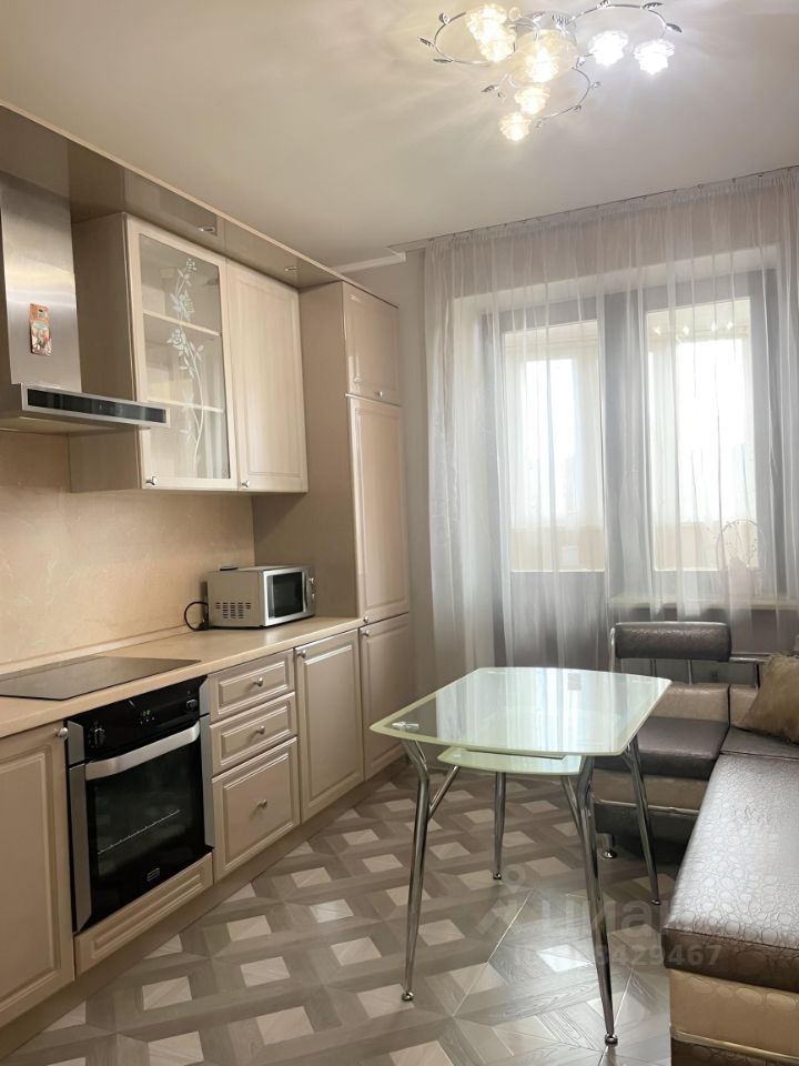 Аренда 1-комн квартиры на вторичном рынке Одинцово, улица Триумфальная, 2