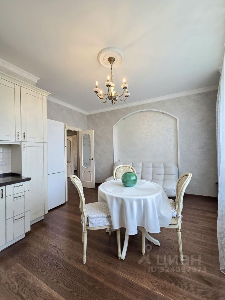 Продажа 2-комн квартиры на вторичном рынке Малая Юшуньская улица, 3