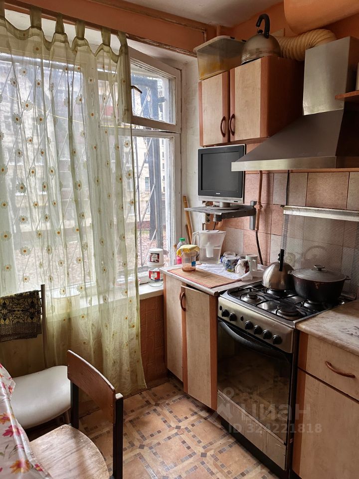 Продажа 1-комн квартиры на вторичном рынке Гвардейская улица, 6