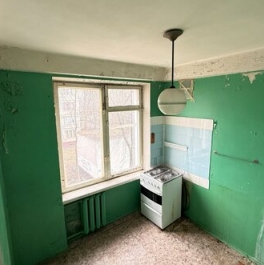 Продажа 2-комн квартиры на вторичном рынке Витебский пр-кт,  д. 33,  к. 4