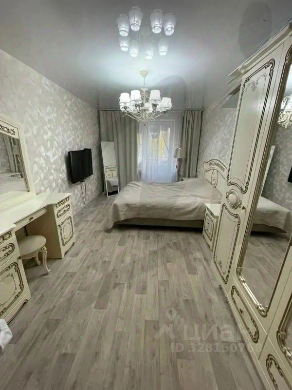 Продажа 3-комн квартиры на вторичном рынке Солнечногорск, улица Военный городок,  д. 9
