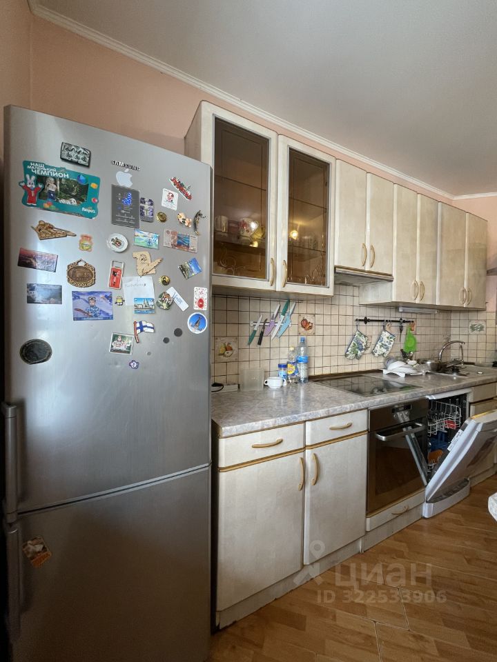 Продажа 3-комн квартиры на вторичном рынке Коломяжский проспект, 20