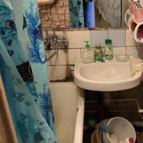 Комната Ломоносов, улица Скуридина, 2