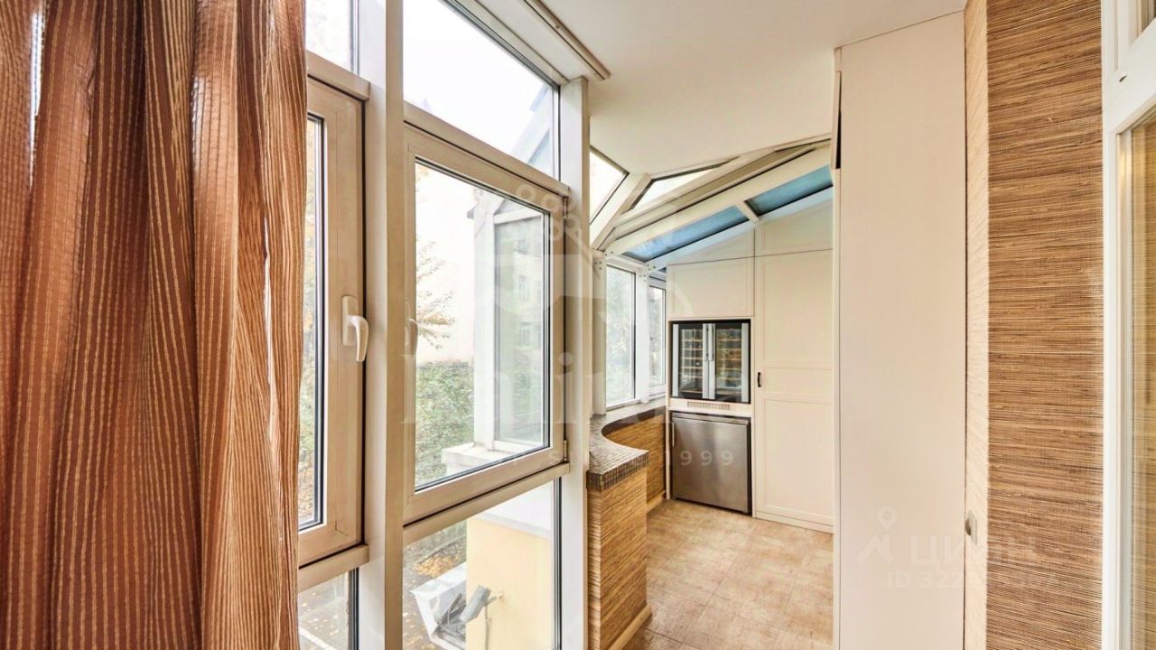 Продажа 4-комн квартиры на вторичном рынке Казарменный переулок, 3С6