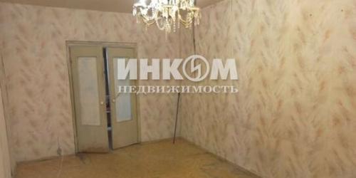 3-комн квартира улица Генерала Белобородова,  д. 12