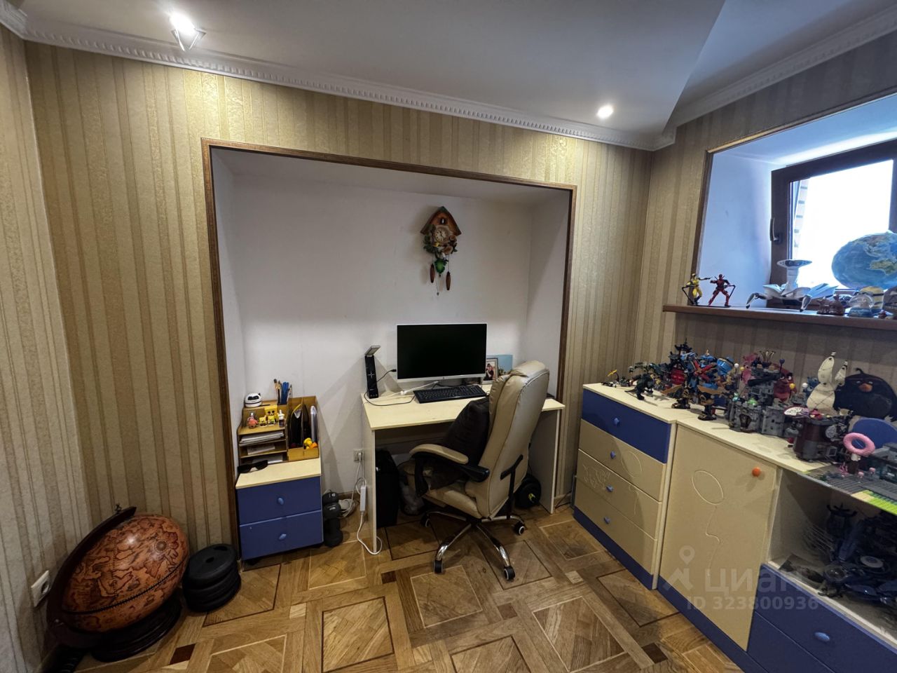 Продажа 4-комн квартиры на вторичном рынке Западный мкр, улица Рабочая, 58